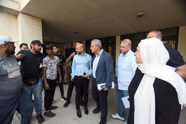 بهية الحريري أكدت لأصحاب البسطات العمل على حل عادل لقضيتهم