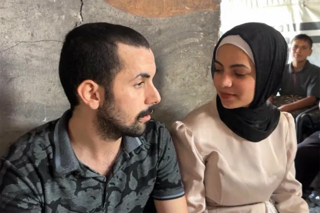 باعت ذهبها للبحث عنه.. تفاصيل جديدة عن الأسير العائد من الموت بغزة