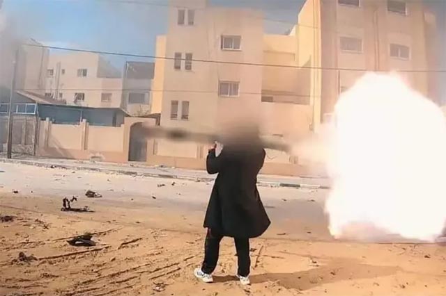 القسام تنشر مشاهد جديدة لـ"المقاتل الأنيق" وتكشف رتبته العسكرية