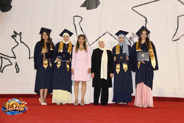 ثانوية رفيق الحريري احتفلت بتخريج الدفعة الــ37 من طلابها لعام 2026 (خبر + 40 صورة)