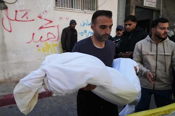 14 شهيدا بينهم 5 أطفال بغزة في خروقات إسرائيلية لاتفاق وقف إطلاق النار
