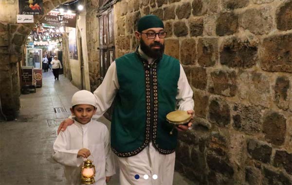 رمضان في صيدا بين العبادة والعادة: زينةٌ ومسحراتي وتكافلٌ اجتماعي