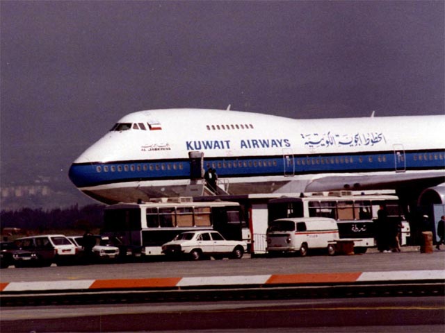 الجابرية 1988: ذكرى الـ 16 يوماً التي حبست أنفاس العالم.. القصة الكاملة لأطول اختطاف جوي في تاريخ الكويت