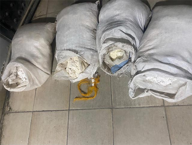 لغز شحنات المتفجرات المشبوهة يفتح باب التجاذب السياسي والقضائي في لبنان