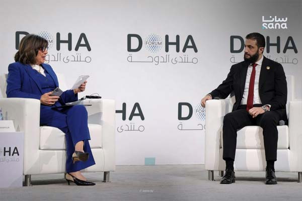 الرئيس الشرع إسرائيل تعمل على تصدير الأزمات إلى الدول الأخرى والهروب من المجازر التي ترتكبها في قطاع غزة