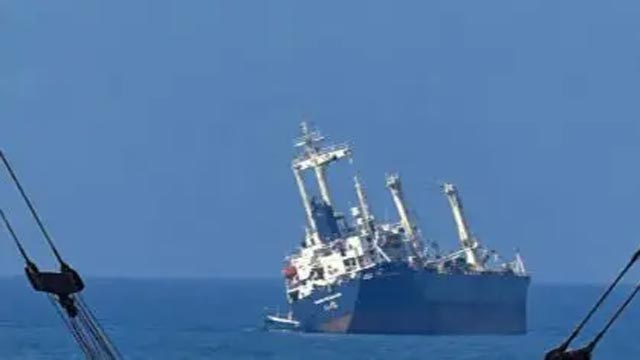 تعاون بحري يجنّب الباخرة SEA HORSE خطر الغرق