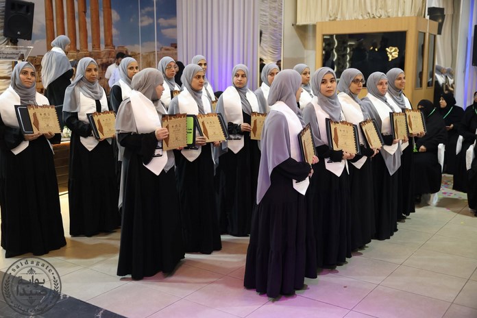 تكريم 31 طالبة أتممن سرد كامل القرآن ضمن مشروع "نخبة الحفّاظ"