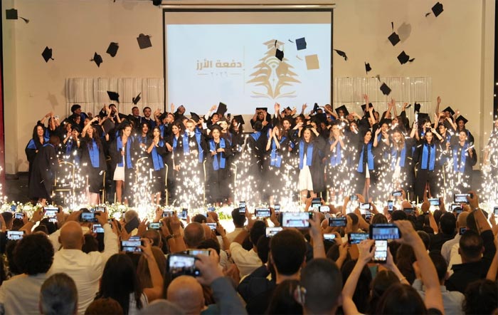 كلية الإعلام (2) تحتفل بتخريج "دفعة الأرز"