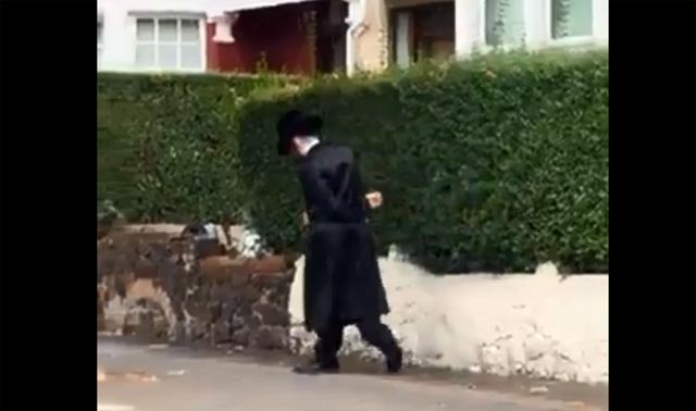انتشار مقطع فيديو لحاخام يترنح في الشارع يثير تفاعلاً واسعاً