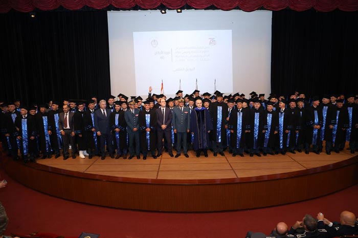 الجامعة اللبنانية وكلية فؤاد شهاب للقيادة والأركان تحتفلان بتخريج دورة الأركان – 40/اليوبيل الماسي