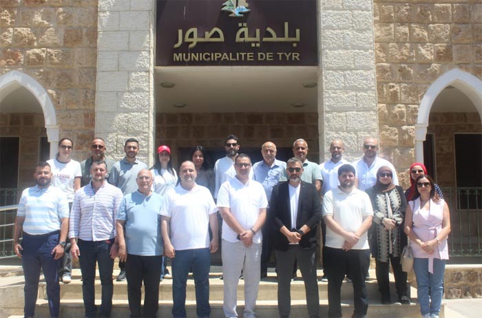 ​بدعوة من بلدية صور.. وفد من بلدية صيدا يزور صور ويؤكد أن احتضان الجنوبيين كان واجباً وطنياً وإنسانياً