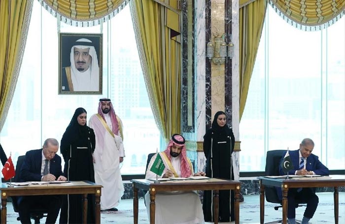 اتفاقية مكة للدفاع المشترك: هل تؤسس لتحول استراتيجي في النظام الأمني للشرق الأوسط؟