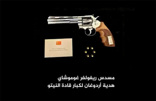أربكت العواصم الأوروبية.. كيف تعامل زعماء الغرب مع مسدسات أردوغان؟