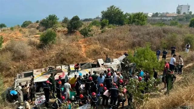 25 قتيلا على الأقل في انقلاب حافلة لنقل المسافرين في الجزائر