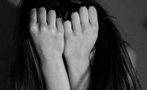 احتجاز لـ 5 أيام وتنقل بين 4 فنادق.. قصة اختطاف طفلة الـ 13 عاماً بـ "توك توك" تهز الرأي العام